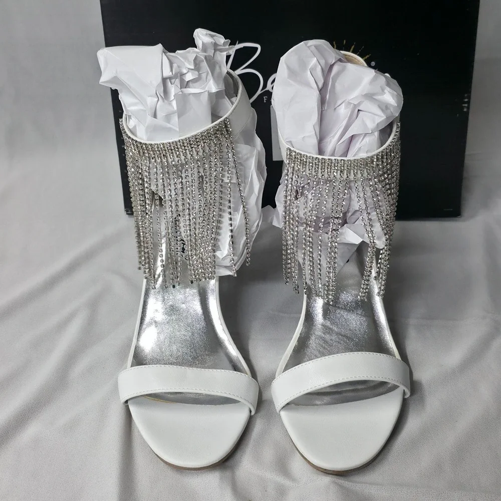 Beacon Women's Glamour Rhinestone White Heels Size 9M NIB